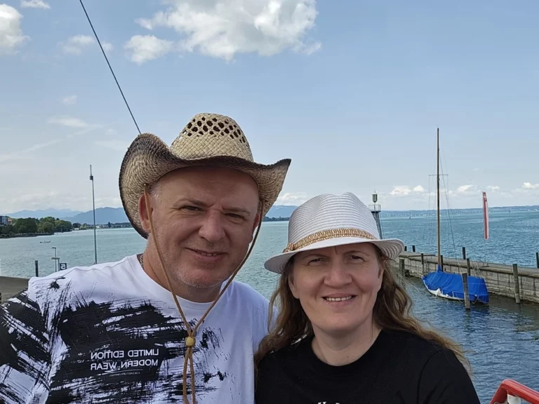 Fénykép - Szatay Szilvia és Baráth László a tengerparton közösen Svájcban